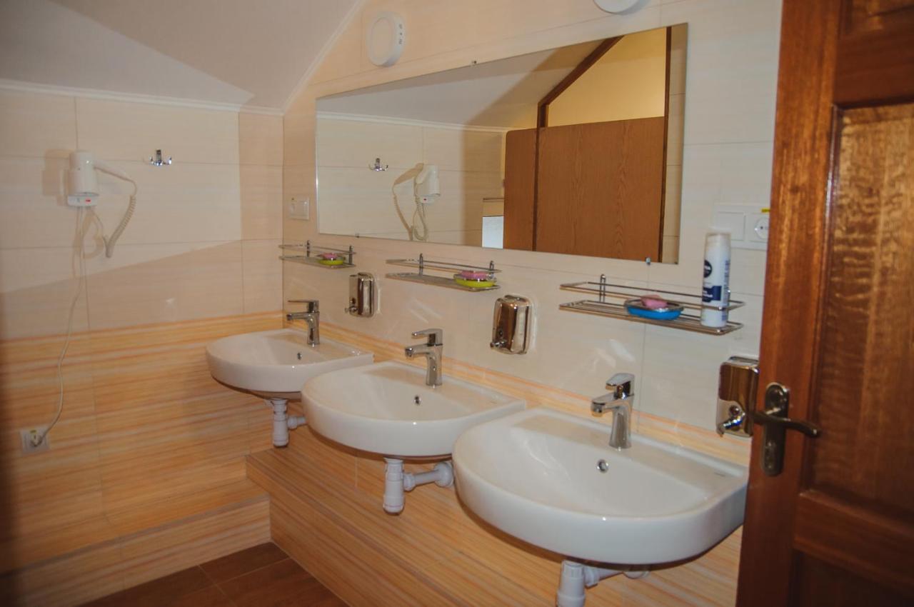 Hostel Stozhary 테르노필 외부 사진